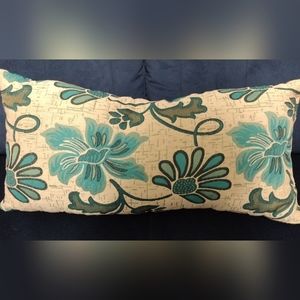 Decorative pillows